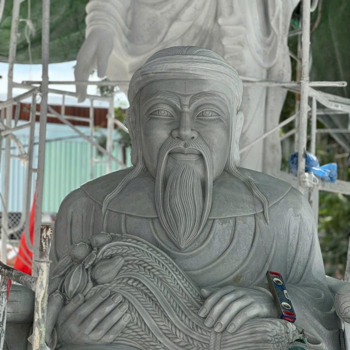 Tượng Hải Thượng Lãn Ông